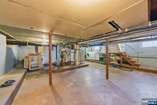 249 Parish Dr, Wayne, NJ 07470 - Photo 31