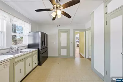 249 Parish Drive, Wayne, NJ 07470 - Photo 15