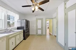 249 Parish Dr, Wayne, NJ 07470 - Photo 15