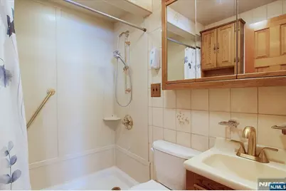 12 Mill Street, Elmwood Park, NJ 07407 - Photo 9