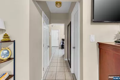 527 34th Street D2 #D2, Union City, NJ 07087 - Photo 5