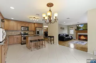 2 Maple Ave, Waldwick, NJ 07463 - Photo 7