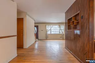 88 Lakeshore Dr, Oakland, NJ 07436 - Photo 7