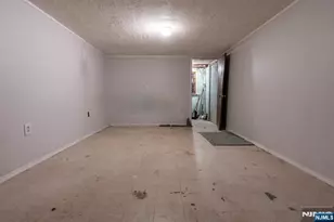 88 Lakeshore Dr, Oakland, NJ 07436 - Photo 47