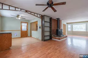 88 Lakeshore Dr, Oakland, NJ 07436 - Photo 11