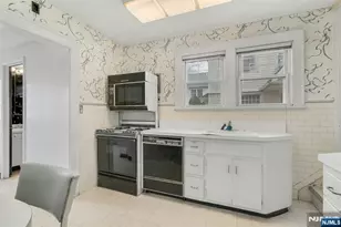 1342 Pennington Rd, Teaneck Township, NJ 07666 - Photo 13
