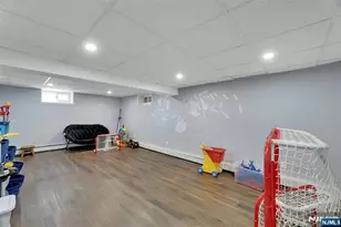 119 Sussex Rd, Bergenfield, NJ 07621 - Photo 29