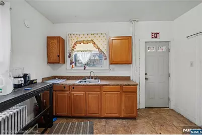 458 Fairview Avenue, Orange, NJ 07050 - Photo 9