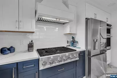 33 Highland Avenue, Maplewood, NJ 07040 - Photo 9