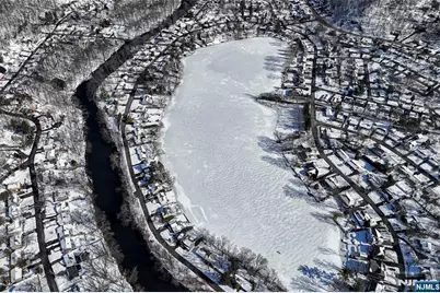 110 Lakeshore Drive, Oakland, NJ 07436 - Photo 27