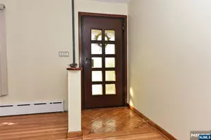 110 Lakeshore Dr, Oakland, NJ 07436 - Photo 9