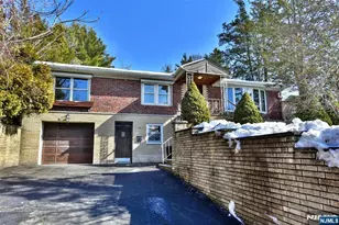 110 Lakeshore Dr, Oakland, NJ 07436 - Photo 3