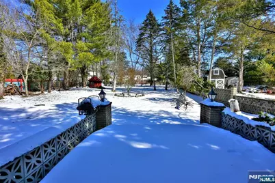110 Lakeshore Drive, Oakland, NJ 07436 - Photo 5