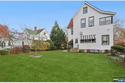 328 Carmita Avenue, Rutherford, NJ 07070 - Photo 31