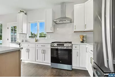 194 Canterbury Avenue, North Arlington, NJ 07031 - Photo 3