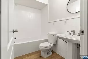 18 Kinney St, Newark, NJ 07102 - Photo 11