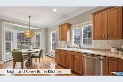 311 Huntington Court, Wyckoff Township, NJ 07481 - Photo 9