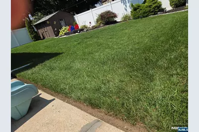 911 Colfax, Pompton Lakes, NY 07442 - Photo 25