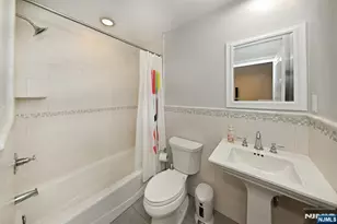 106 Arnot Pl, Paramus, NJ 07652 - Photo 25