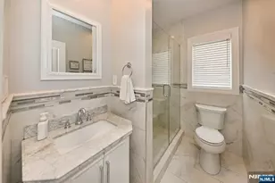 106 Arnot Pl, Paramus, NJ 07652 - Photo 9