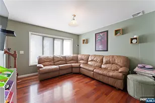 330 Hickory St, Washington Township, NJ 07676 - Photo 9