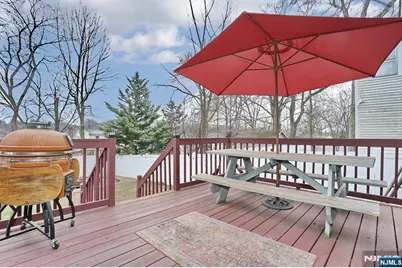 703 Linden Avenue, Teaneck Township, NJ 07666 - Photo 29