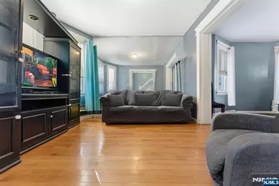 71 Franklin Terrace, Irvington, NJ 07111 - Photo 5