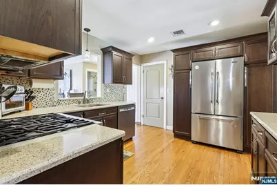 191 Hillcrest Avenue, Hawthorne, NJ 07506 - Photo 11