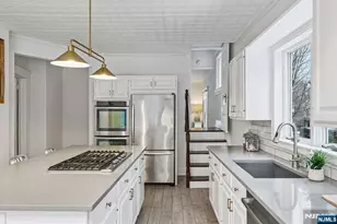 97 Montclair Ave, Montclair, NJ 07042 - Photo 17