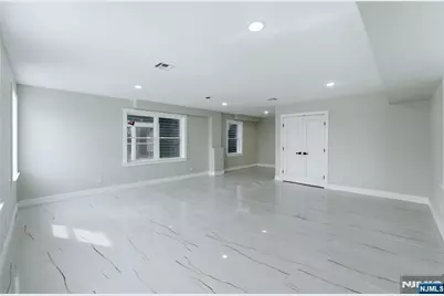 44.5 Milford Avenue, Newark, NJ 07108 - Photo 23