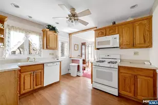 704 Evans St, Paramus, NJ 07652 - Photo 11