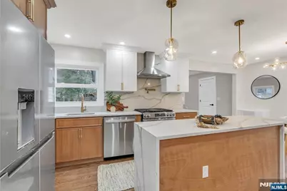 326 Saint Cloud Avenue, West Orange Township, NJ 07052 - Photo 9