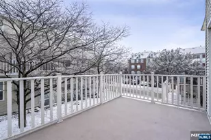 92 Perez Dr, Newark, NJ 07103 - Photo 7