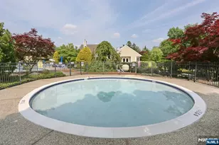 16 Sandburg Ct, Mahwah, NJ 07430 - Photo 47
