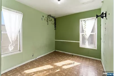 305 Clifton Avenue, Newark, NJ 07104 - Photo 21