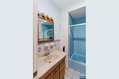 305 Clifton Avenue, Newark, NJ 07104 - Photo 17