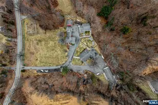 240 Longhouse Dr, West Milford, NJ 07421 - Photo 3