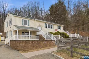 240 Longhouse Dr, West Milford, NJ 07421 - Photo 29
