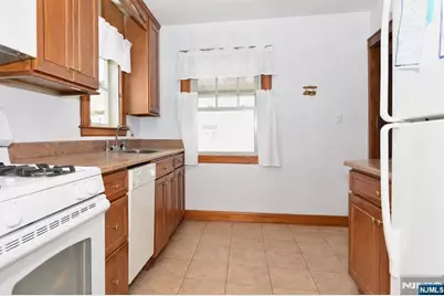 65 Avenue C, Lodi, NJ 07644 - Photo 11