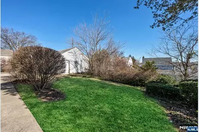 164 Chestnut Street, Garfield, NJ 07026 - Photo 19