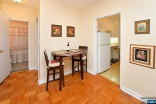 5 Roosevelt Pl 2B, Montclair, NJ 07042 - Photo 5