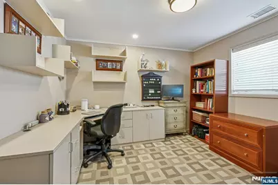 6 Knollwood Drive, Livingston, NJ 07039 - Photo 11