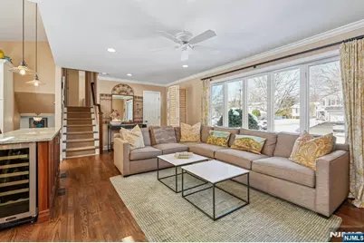 6 Knollwood Drive, Livingston, NJ 07039 - Photo 7