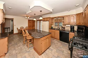888 Edison St, Washington Township, NJ 07676 - Photo 5