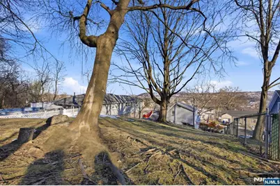 160 Barnert Avenue, Totowa, NJ 07512 - Photo 21