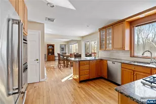 18 Kings Ct, Woodcliff Lake, NJ 07677 - Photo 7