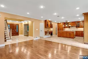 506 Sunderland Rd, Teaneck Township, NJ 07666 - Photo 9