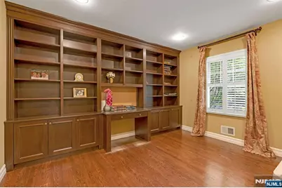 506 Sunderland Road, Teaneck Township, NJ 07666 - Photo 19