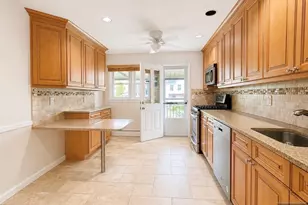 274 Seton Hall Dr, Paramus, NJ 07652 - Photo 3