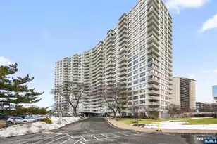 2100 Linwood 17N, Fort Lee, NJ 07024 - Photo 33